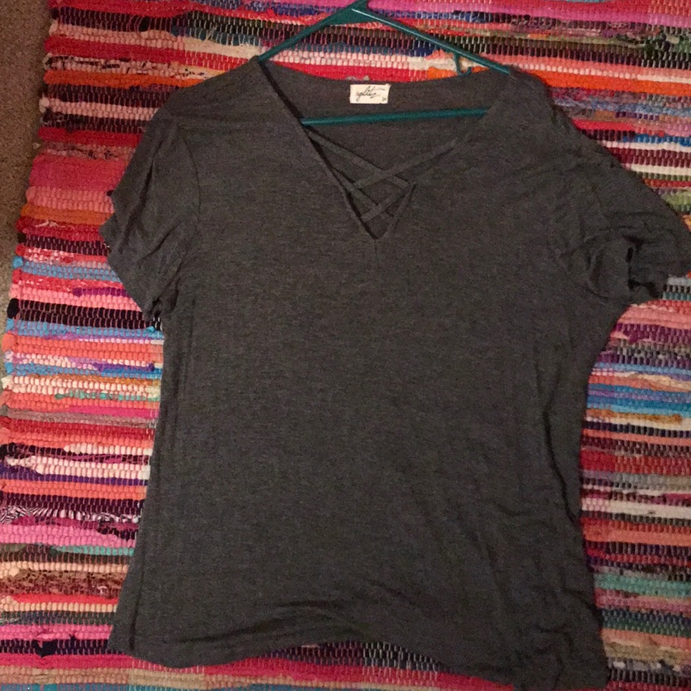 Simple grey t shirt cross cross detail